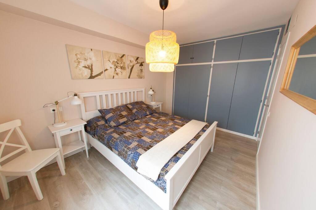 Lloret De Mar - Beachside Apartment - Free Parking - Limited Size Car 외부 사진